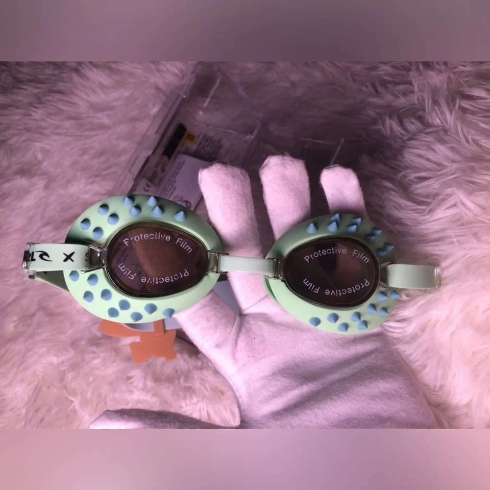 Rip Curl NWT Mint Green Kids Swim Goggles with Turtle Surfing Charm
